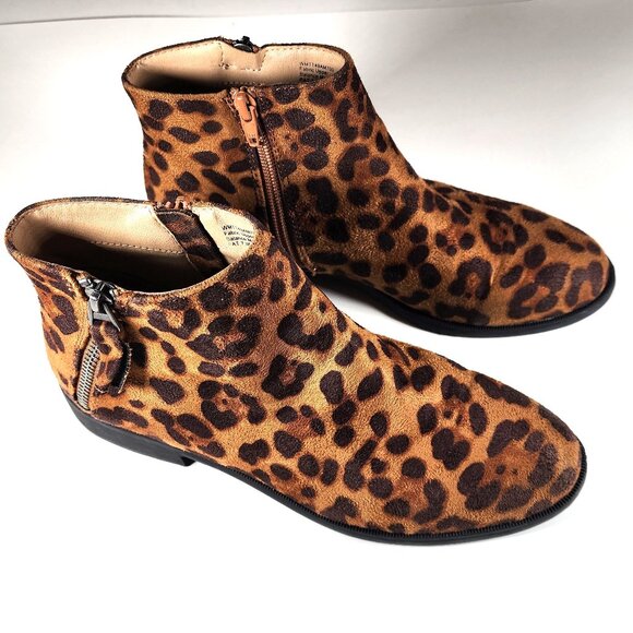 Time & True Women's Short Boots Leopard Design Like New Condition Size 7 1/2 - Picture 1 of 7